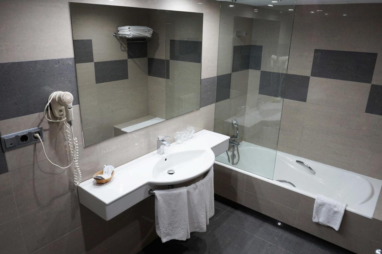 Cesaraugusta Hotel Zaragoza Bagian luar foto