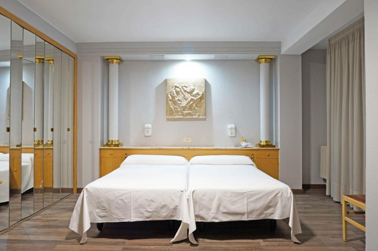 Cesaraugusta Hotel Zaragoza Bagian luar foto