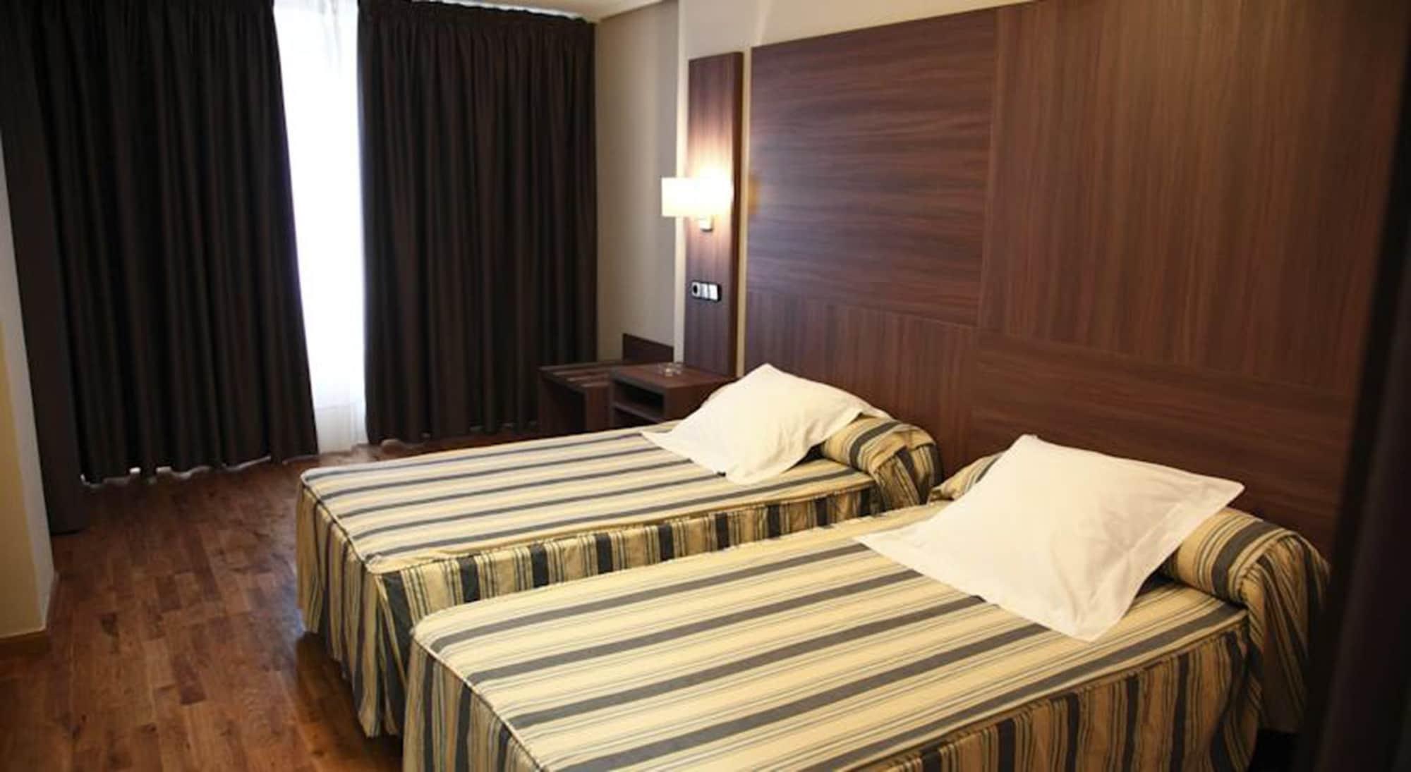 Cesaraugusta Hotel Zaragoza Bagian luar foto