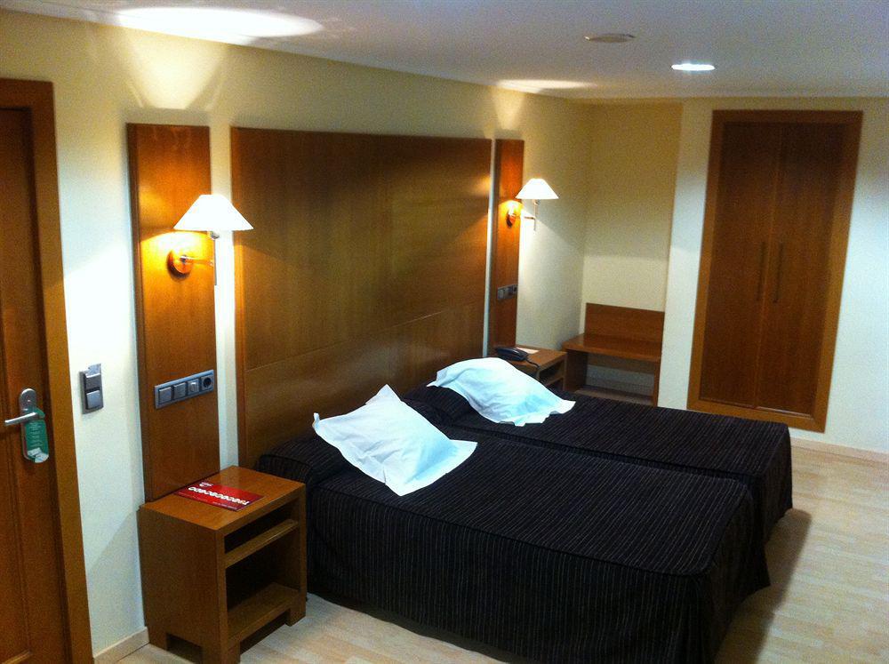 Cesaraugusta Hotel Zaragoza Bagian luar foto